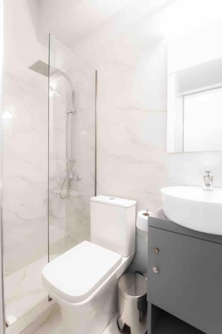 Lux Seaside Apartment By Volos Hospitality Exteriér fotografie